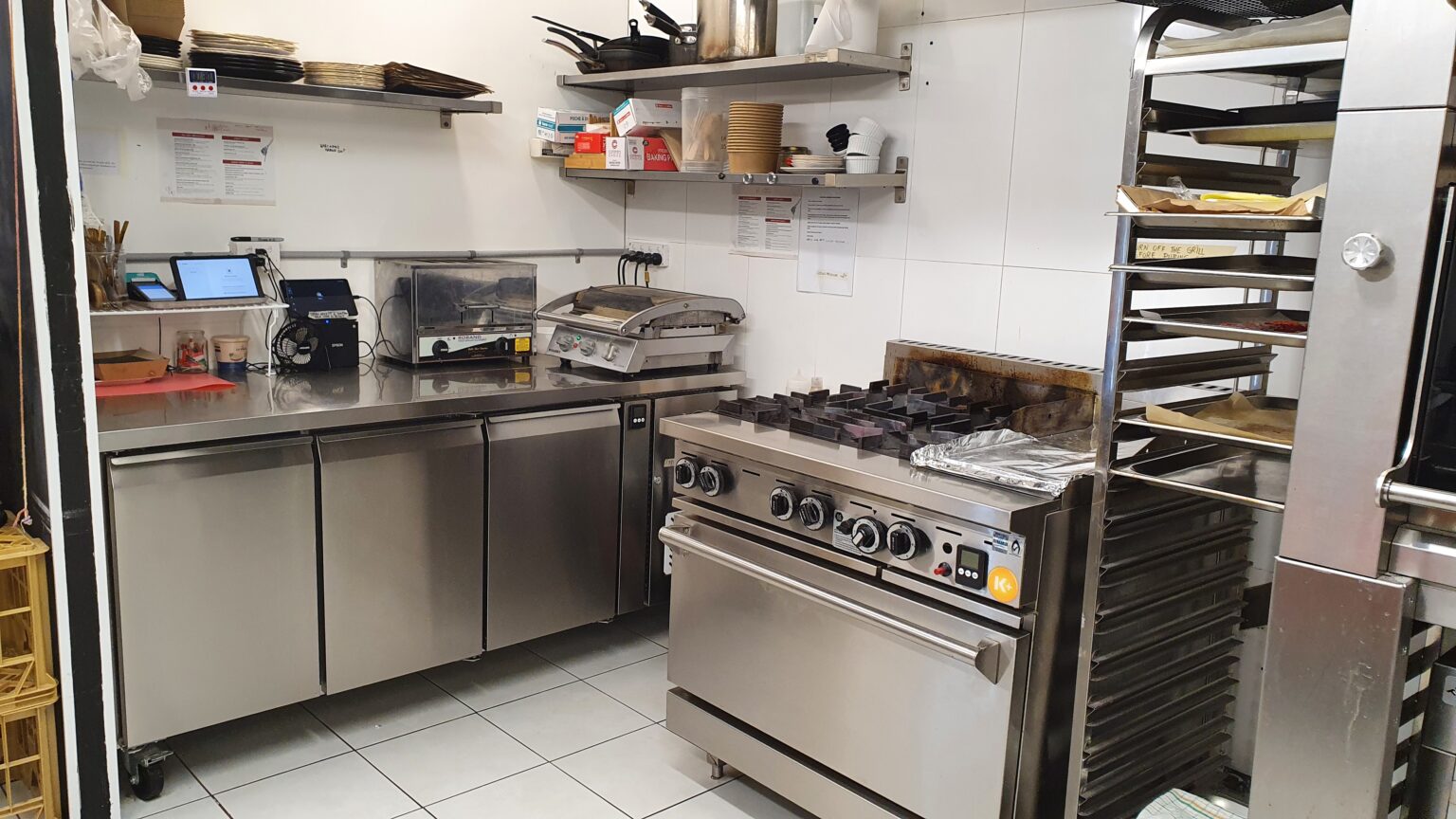 BAKERY/ CAFE' FOR SALE IN THE HEART OF NORTHERN BEACHES BusinessSales